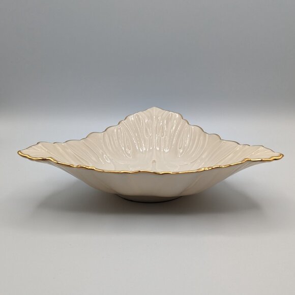 Lenox Vintage Triangle Dish with 24K Gold Trim - Picture 4 of 10
